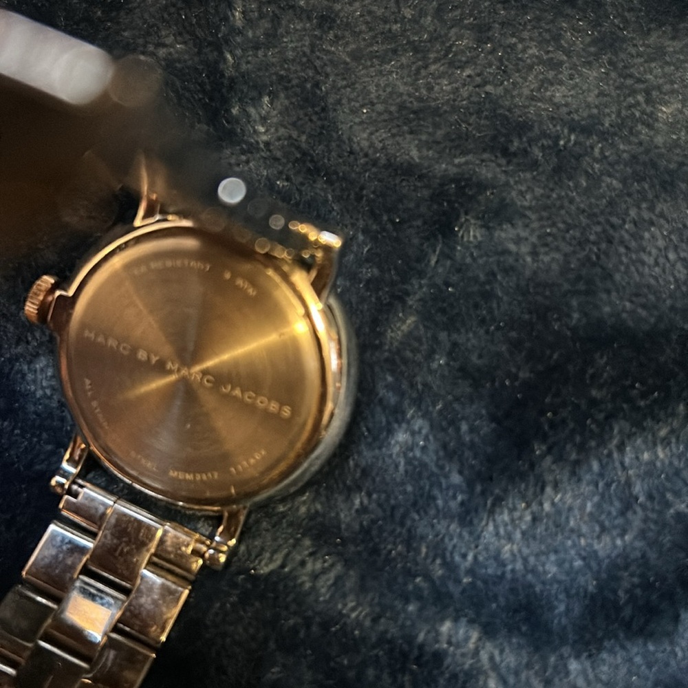 Marc Jacobs Rose Gold and Silver Watch - Picture 4 of 4